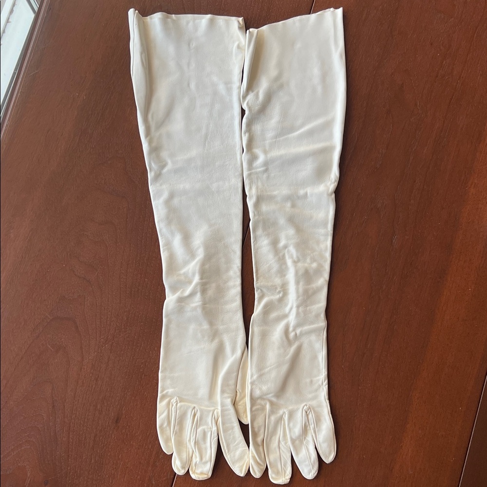 Debutante kid leather gloves sz8